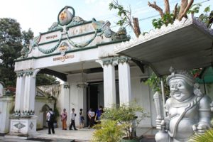 7ジョグジャ王宮の王様と家臣 インドネシア1(基本情報+ジャワ島&クリスマス島)