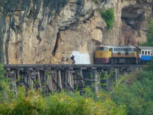 6 カンチャナブリ (た) タイ