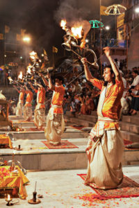 8バラナシ⑥~夜の儀式 アールティ aarti プージャー (き) 北インド①ヒンドゥー教とジャイナ教の文化圏