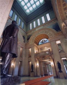 (国会議事堂4)壁の4隅に現れた4人の男の影! 国会議事堂(11)