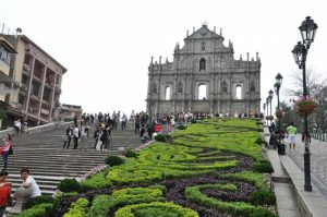 (よ)　横須賀発カレーの歴史